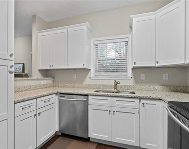 2680 Pine Tree Road Ne - Photo Thumbnail 12