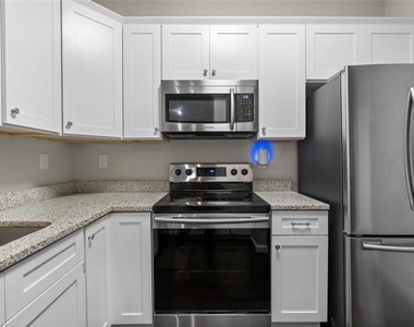 2680 Pine Tree Road Ne - Photo Thumbnail 14