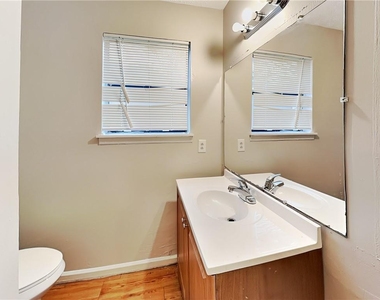 1289 Knoll Court Nw - Photo Thumbnail 10