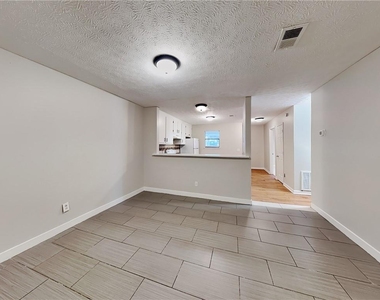 1289 Knoll Court Nw - Photo Thumbnail 3