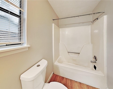 1289 Knoll Court Nw - Photo Thumbnail 13