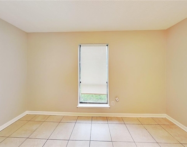 1289 Knoll Court Nw - Photo Thumbnail 11