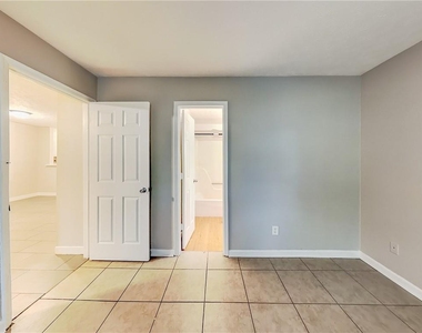 1289 Knoll Court Nw - Photo Thumbnail 6