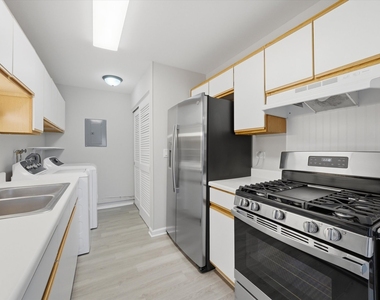 238 Algonquin Court - Photo Thumbnail 7