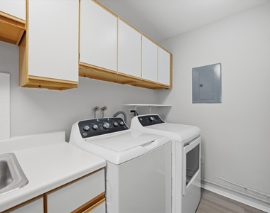 238 Algonquin Court - Photo Thumbnail 14