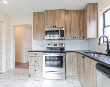 1601 Walker Street Se - Photo Thumbnail 1