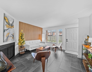 3831 Landmark Drive - Photo Thumbnail 3