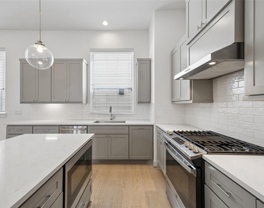 4621 Maxie Street - Photo Thumbnail 23