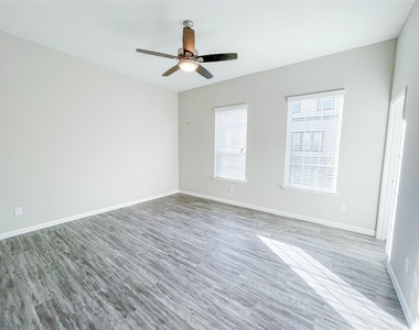 1734 Billfish Boulevard - Photo Thumbnail 5