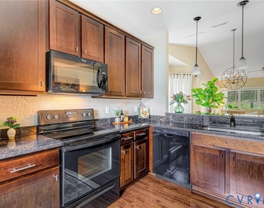 13954 Stanley Park Drive - Photo Thumbnail 2