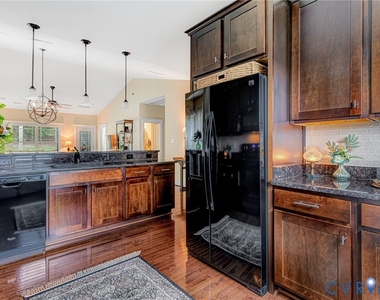 13954 Stanley Park Drive - Photo Thumbnail 7