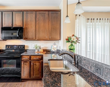 13954 Stanley Park Drive - Photo Thumbnail 4
