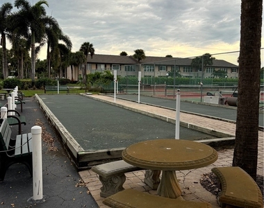 4180 Looking Glass Lane - Photo Thumbnail 19