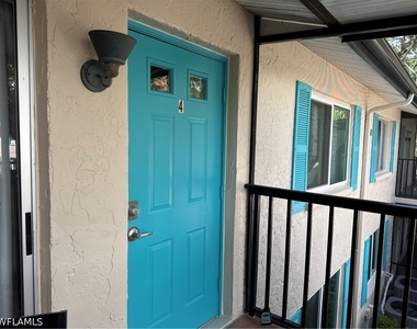 4180 Looking Glass Lane - Photo Thumbnail 3