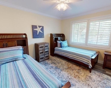 4180 Looking Glass Lane - Photo Thumbnail 12