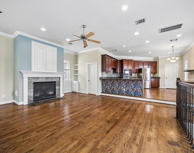 2207 Austin Street - Photo Thumbnail 22