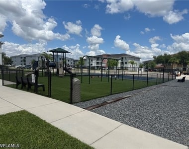 3939 Pomodoro Circle - Photo Thumbnail 9