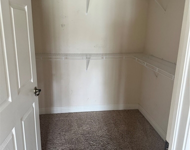 3939 Pomodoro Circle - Photo Thumbnail 4
