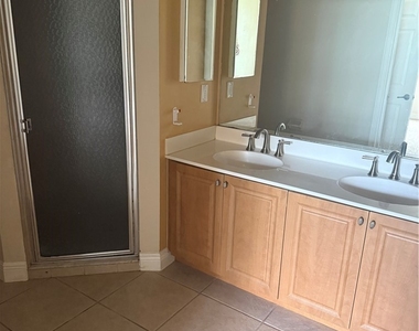 3939 Pomodoro Circle - Photo Thumbnail 5