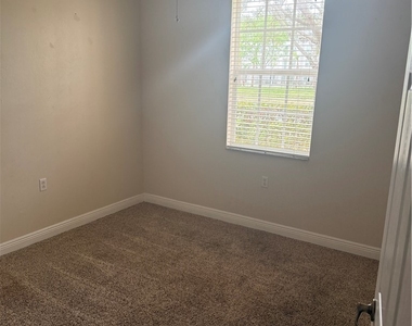 3939 Pomodoro Circle - Photo Thumbnail 6