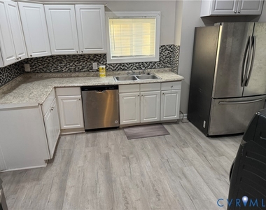 2209 Fairmount Avenue - Photo Thumbnail 3