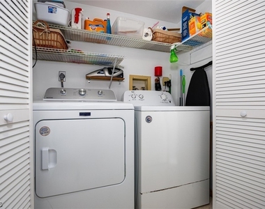 16200 Bay Pointe Boulevard - Photo Thumbnail 30