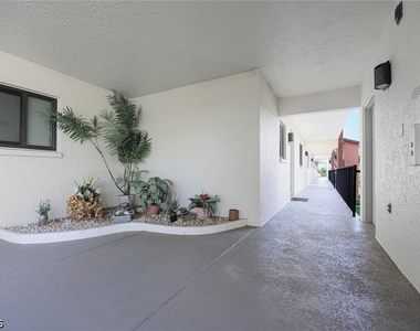 16200 Bay Pointe Boulevard - Photo Thumbnail 2