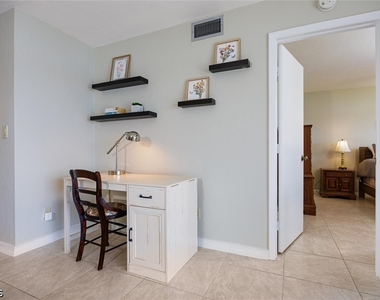 16200 Bay Pointe Boulevard - Photo Thumbnail 16