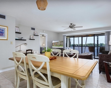 16200 Bay Pointe Boulevard - Photo Thumbnail 8