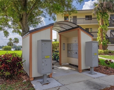 16200 Bay Pointe Boulevard - Photo Thumbnail 20