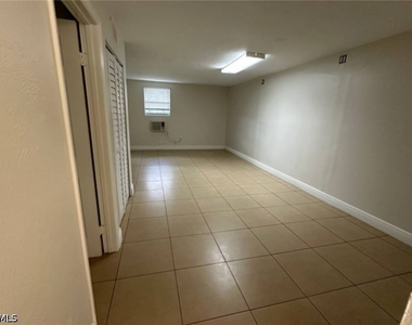 2535 Parkway Street - Photo Thumbnail 1