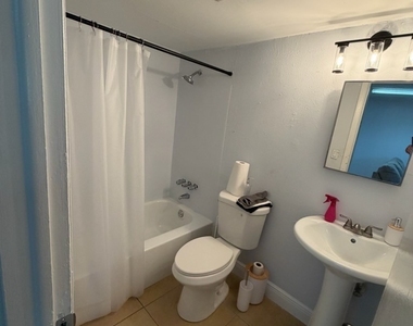 2535 Parkway Street - Photo Thumbnail 2