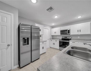 2617 53rd Street W - Photo Thumbnail 5