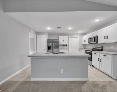 2617 53rd Street W - Photo Thumbnail 3