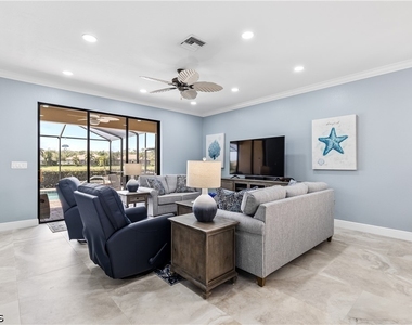 10960 Cherry Laurel Drive - Photo Thumbnail 13