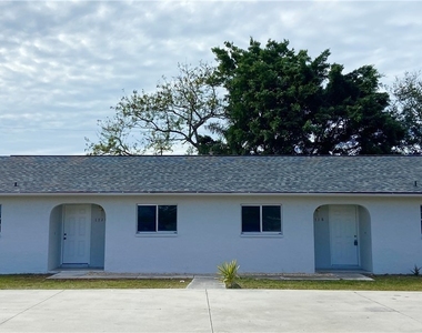 1720 Sw Santa Barbara Place - Photo Thumbnail 20