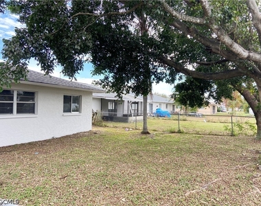 1720 Sw Santa Barbara Place - Photo Thumbnail 19