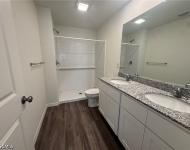 858 Friendship Circle - Photo Thumbnail 7