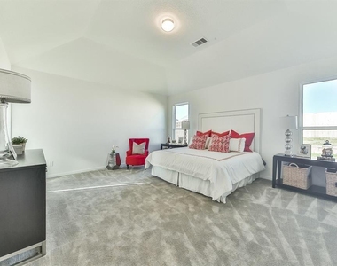 25206 Farmdale Lane - Photo Thumbnail 17