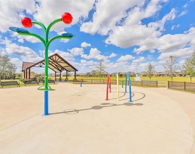 25206 Farmdale Lane - Photo Thumbnail 29