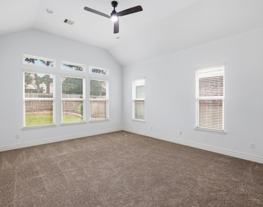 135 Deerfield Meadow Drive - Photo Thumbnail 20