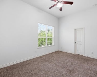 135 Deerfield Meadow Drive - Photo Thumbnail 32