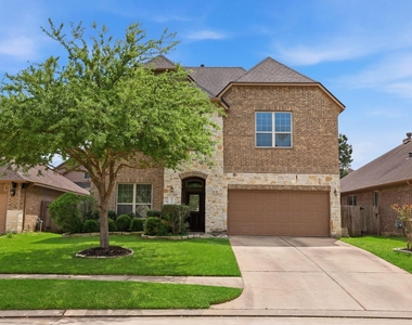 135 Deerfield Meadow Drive - Photo Thumbnail 1