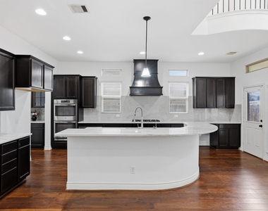 135 Deerfield Meadow Drive - Photo Thumbnail 12