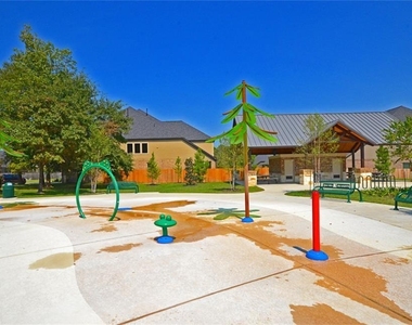 135 Deerfield Meadow Drive - Photo Thumbnail 41