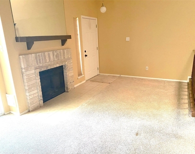 3166 Windchase Boulevard - Photo Thumbnail 4