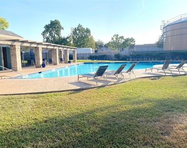 3166 Windchase Boulevard - Photo Thumbnail 17