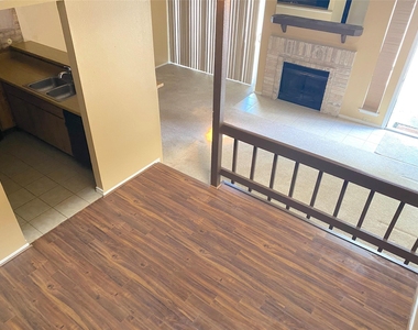 3166 Windchase Boulevard - Photo Thumbnail 6
