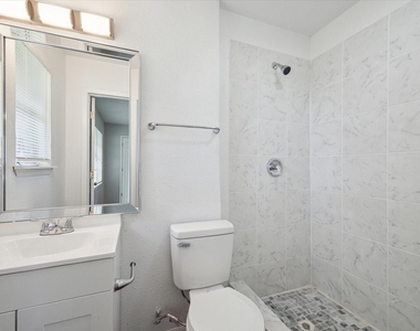 2331 32nd Avenue N - Photo Thumbnail 10
