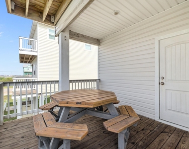 139 W Palm Street - Photo Thumbnail 15